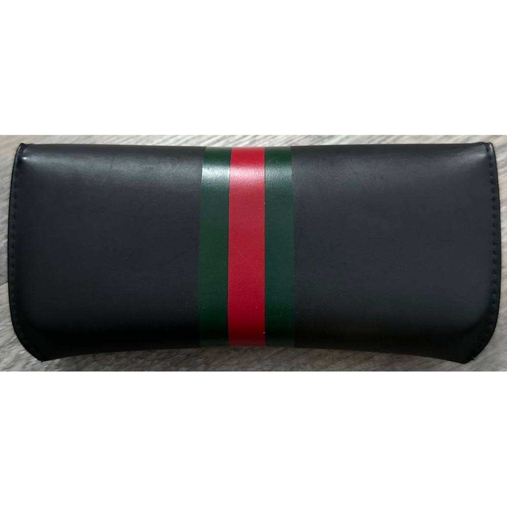 Women’s Gucci Oversized Sunglasses - Picture 8 of 12